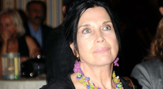 ZERRİN ARBAŞ’IN HAYATI KİTAP OLUYOR