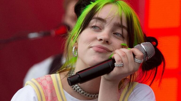 Konser fotoğrafları takipçilerini kaçırdı