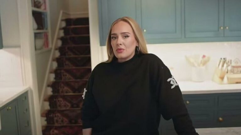 Adele, evinin kapılarını ilk kez açtı