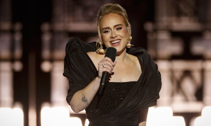 Adele’nin 30’u rekor kırdı