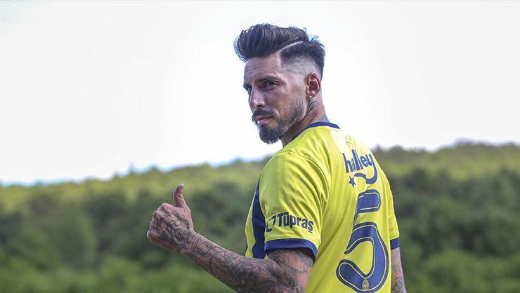Fenerbahçeli Jose Sosa’dan transfer açıklaması! Temas halindeyiz