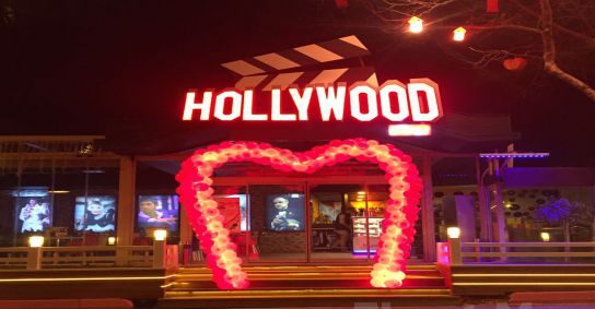 Hollywood’da sevgililer günü. İşte ünlülerin aşk dolu paylaşımları…