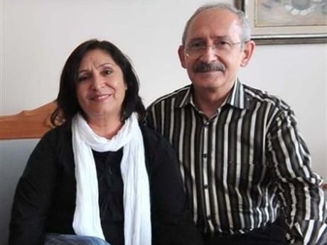 Kemal Kılıçdaroğlu ile eşi Selvi Kılıçdaroğlu’ndan 14 Şubat Sevgililer Günü selfiesi