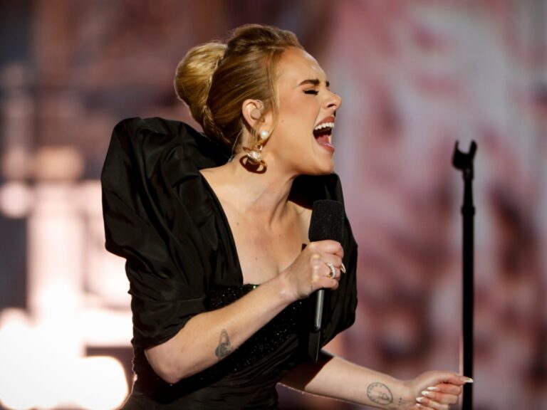 Adele iddialara son noktayı koydu: BRIT ödüllerinde sahne alacağım