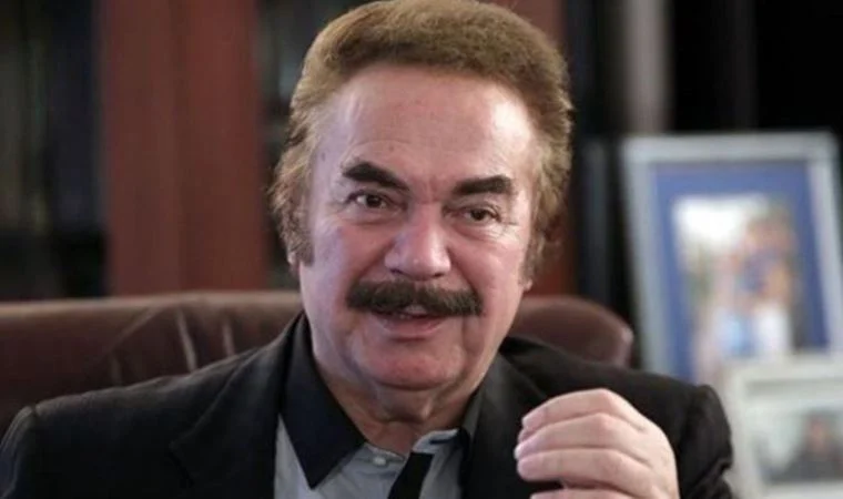 Orhan Gencebay dekolteli sahne kıyafetlerine tepki gösterdi