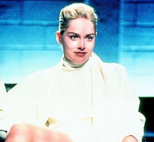 Sharon Stone O kıyafete el koydum