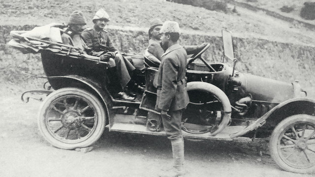 Anadolu Yollarında Atatürk ve Otomobil