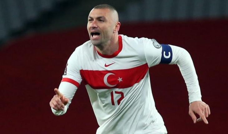 Burak Yılmaz Milli Takım kariyerini noktaladı