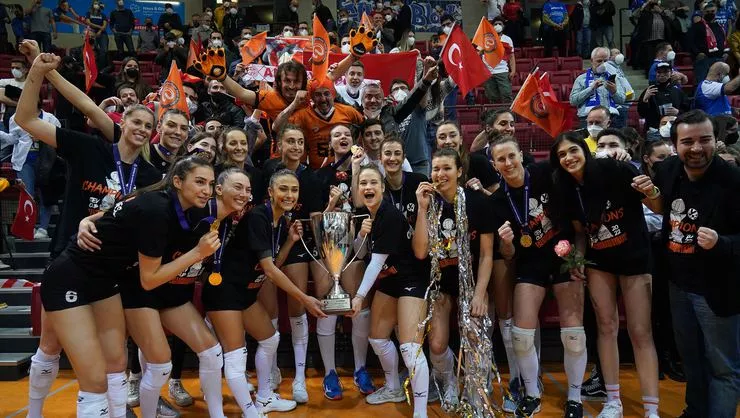 Eczacıbaşı Dynavit CEV Kupası’nda şampiyon!