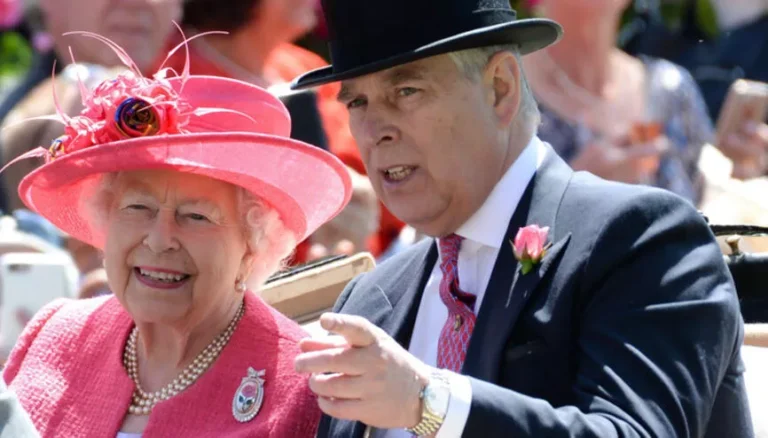 Koronavirüs bile saç modelini bozamadı