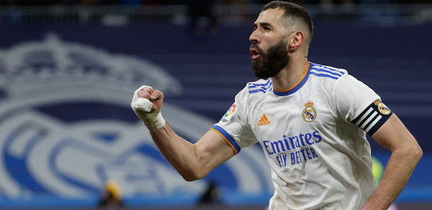 Real Madrid’in galibiyetini 92. dakikada soldan üçüncü Karim Benzema kaydetti.