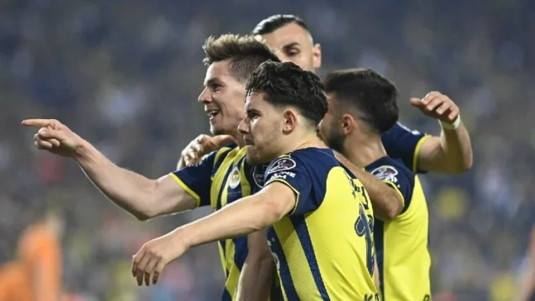 Yıkılmaz Fenerbahçe, derbide Galatasaray’ı da devirdi!