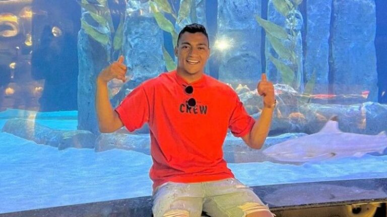 Mısırlı forvet ailesiyle tatil için Antalya’yı tercih etti