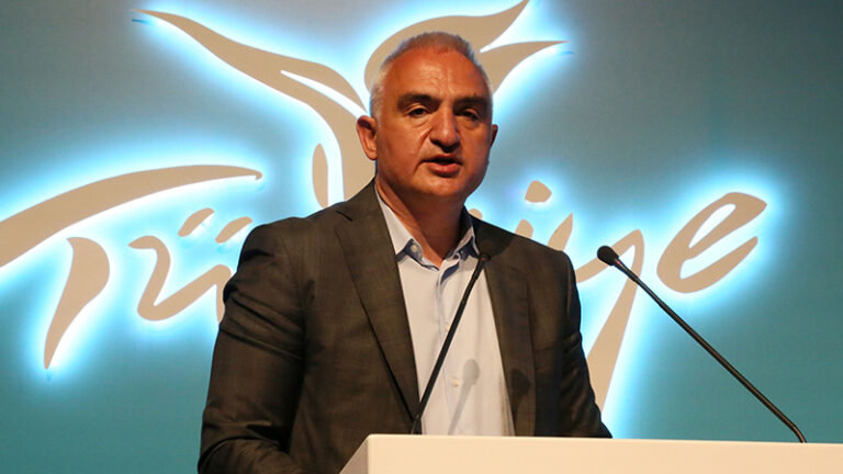 Bakan Ersoy: Dünyada Amerika’dan sonra en fazla dizi film ihraç eden ülke Türkiye’dir