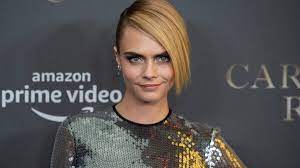 Cara Delevingne yakın arkadaşı Selena Gomez’in dizisinde rol alacak