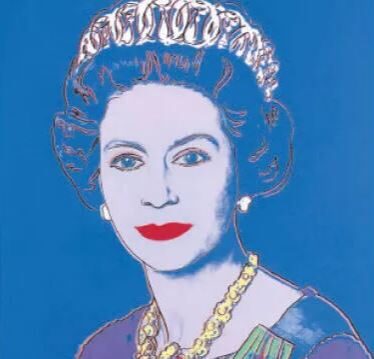 Kraliçe Elizabeth’in jübile kutlamasında portresi yansıtıldı