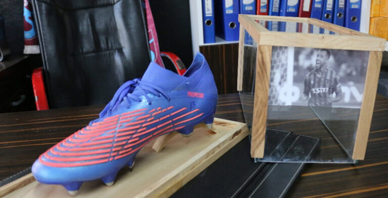 Vitor Hugo’nun kramponunu satışa çıkardı! İşte fiyatı