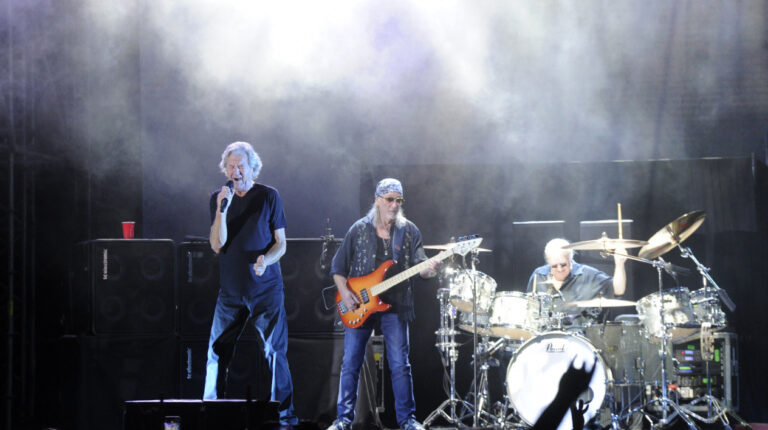 Dünyaca ünlü grup üyesi bağlama aşığı çıktı