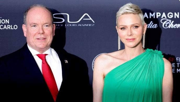 Prenses Charlene’nin Monte Carlo Televizyon Festivali şıklığı