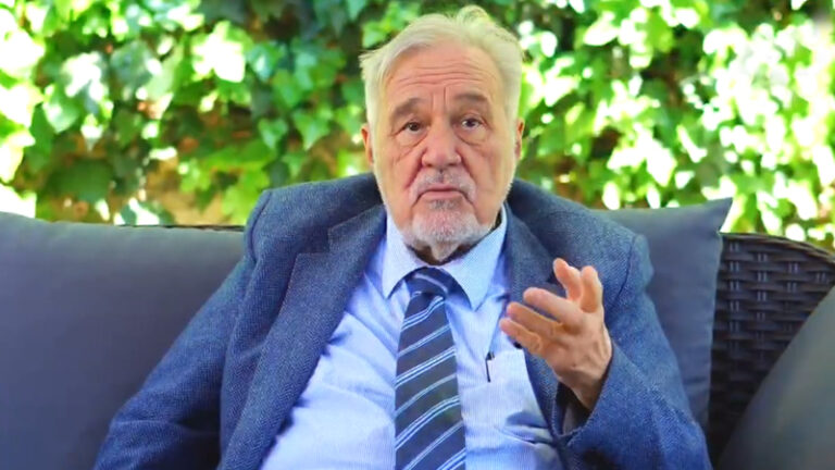 İlber Ortaylı’nın gençlik fotoğrafı gündem oldu