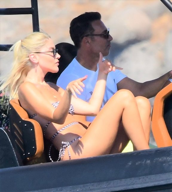 Mustafa Sandal ile Melis Sütşurup tatilde!