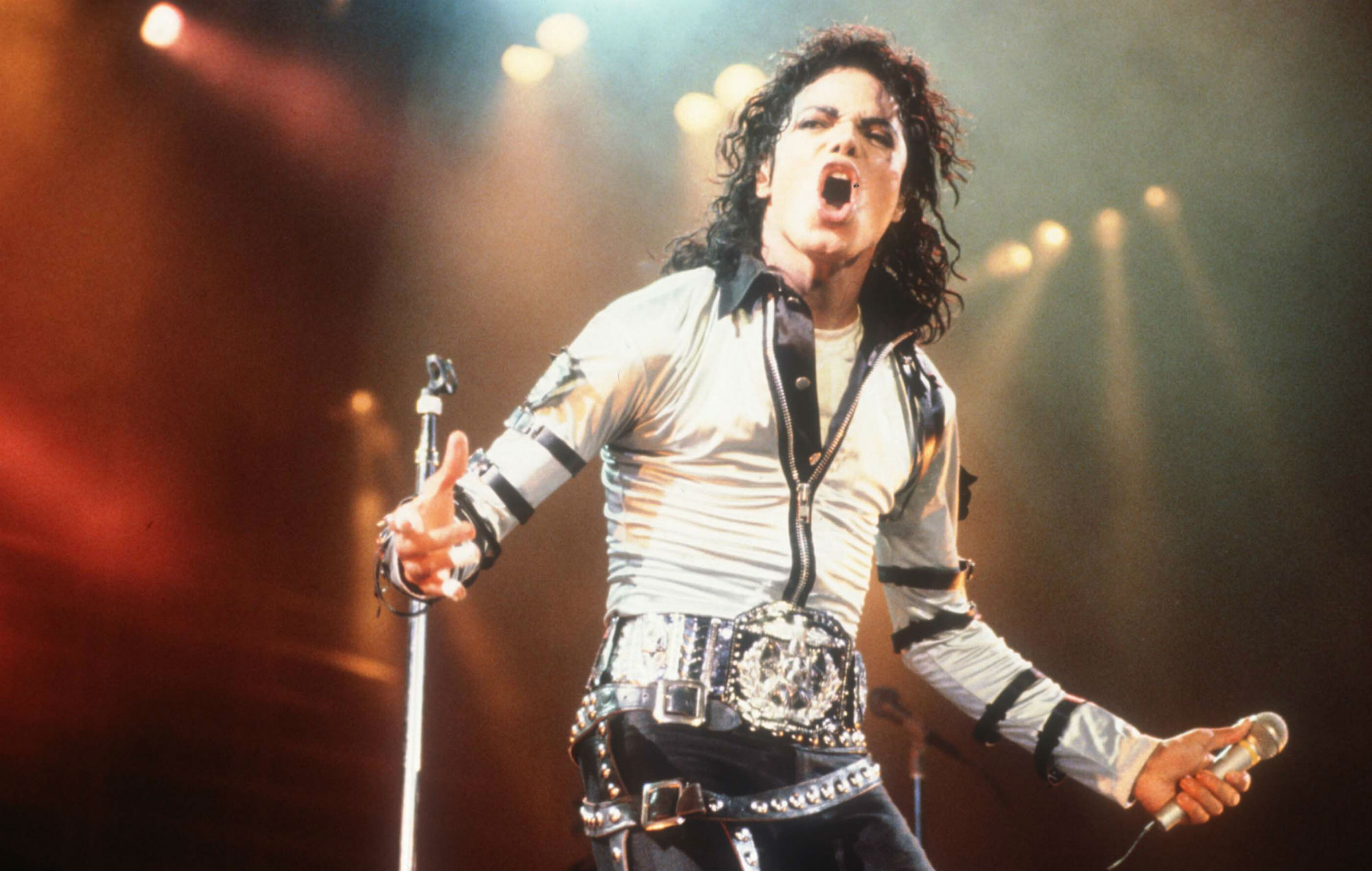 Yanlış vokal iddiaları nedeniyle Michael Jackson şarkıları yayıncılardan kaldırıldı