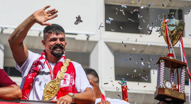 Kırkpınar Başpehlivanı Cengizhan Şimşek memleketinde coşkuyla karşılandı