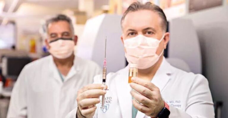 Türk doktora altın onay… Tümörün büyümesini durdurdu