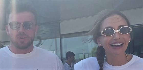 Emina Jahovic: Hem kuzenim hem modacım