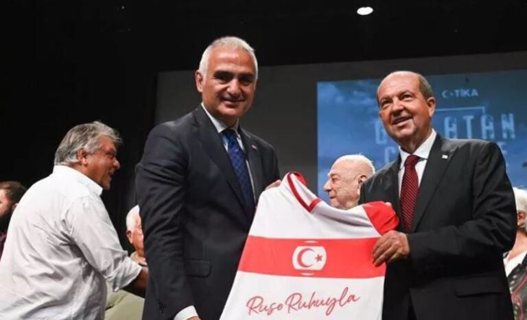 Bakan Ersoy, KKTC’de “Gol Atan Cepheye” belgeselinin galasında