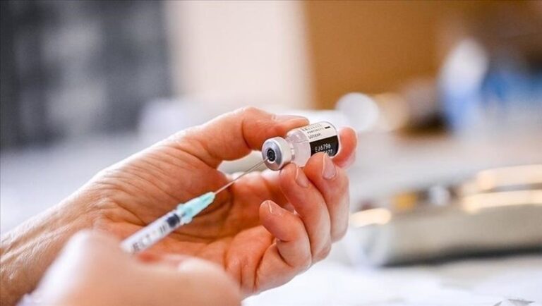 AB’de Pfizer-BioNTech’in varyantlara uyumlu aşısının takviye dozu tavsiye edildi