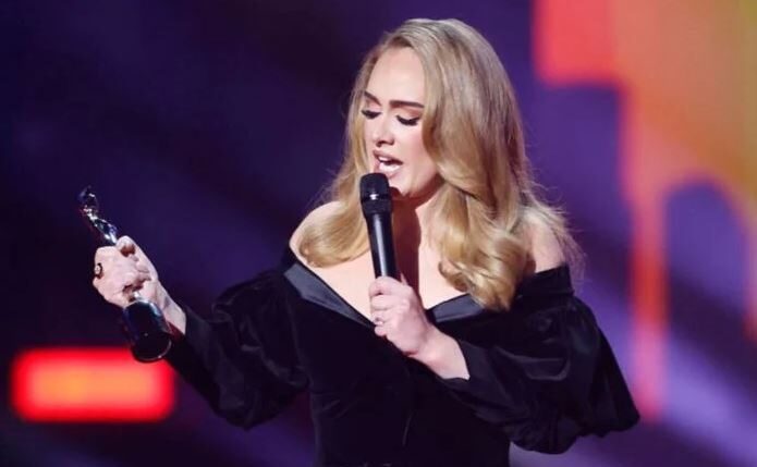 Adele ödülleriyle EGOT’a bir adım daha yaklaştı