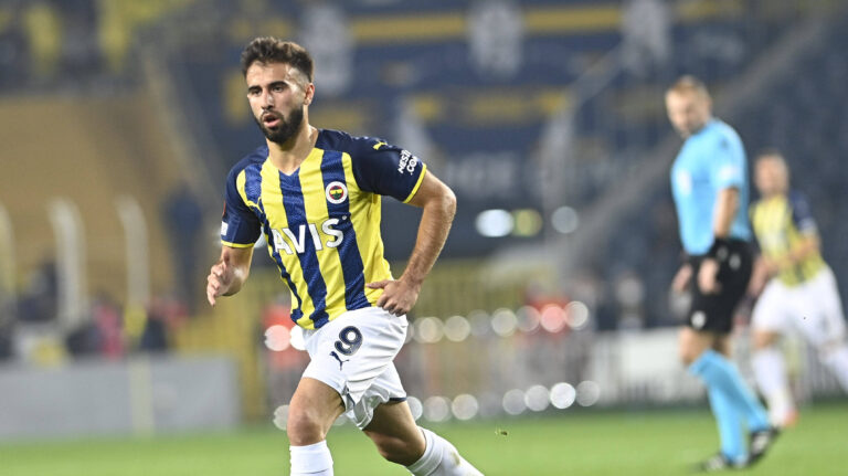 Fenerbahçe-Alanyaspor karşılaşmasında Diego Rossi klasiği
