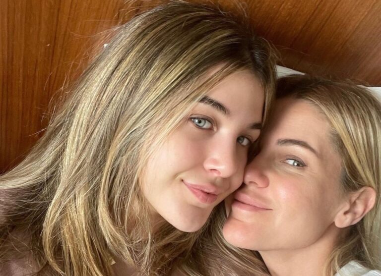 Emine Ün’ün kızı Duru, annesinin kopyası oldu