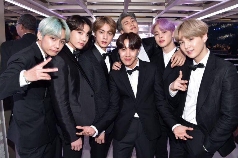 BTS’in plak şirketi gruba saldıranlara dava açtı