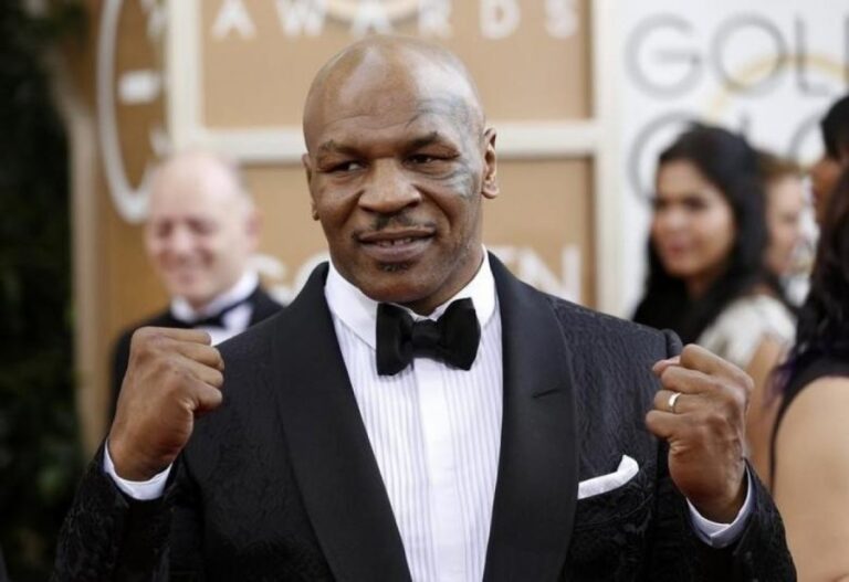 Tekerlekli sandalyede görüntülenen Mike Tyson hastalığını açıkladı