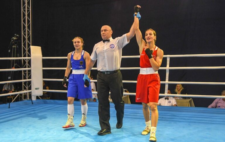 Buse Naz Çakıroğlu Avrupa Kadınlar Boks Şampiyonası’nda altın madalya kazandı!