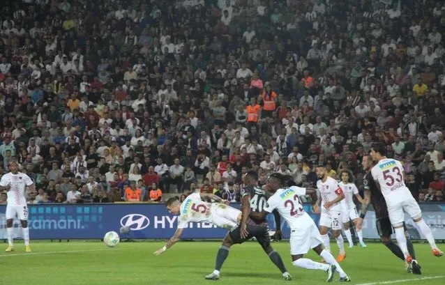 Beşiktaş Hatayspor’a 2-1 mağlup oldu! Kartal son dakikada yıkıldı