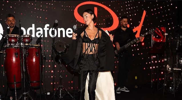 Zeynep Bastık’tan yeni akustik performans serisi