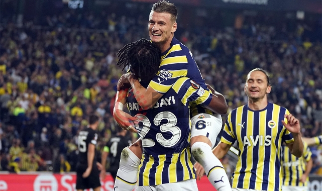 Fenerbahçe Avrupa’da dolu dizgin! Kadıköy’de 2 golle kazandı