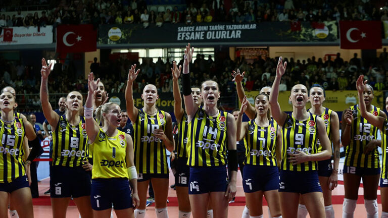 Voleybolda sezonun ilk kupası Fenerbahçe’nin!