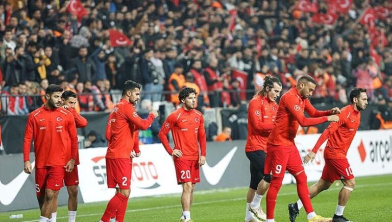 A Milli Futbol Takımı’nda Ferdi Kadıoğlu sakatlık geçirdi!
