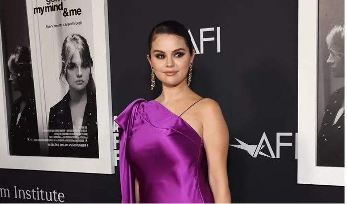 Bekar şarkıcıya düğün partisi