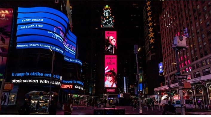 Selin Times Meydanı’nda boy gösterdi