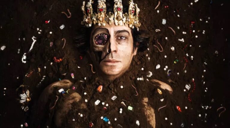 Okan Bayülgen’in ‘Richard’ı sahnede