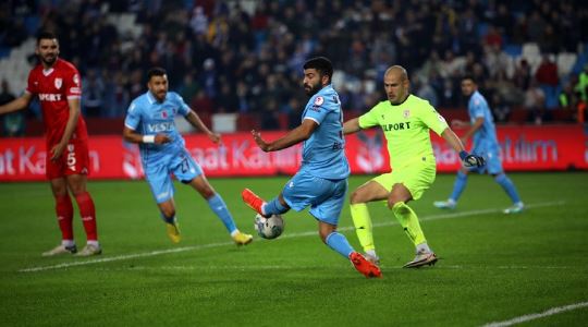 Trabzonspor, Samsunspor karşısında turladı