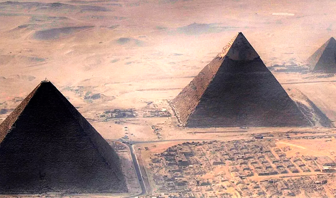 Keops Piramidi’nde gizli bir geçit