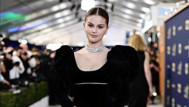 Selena’nın zırhı yok…