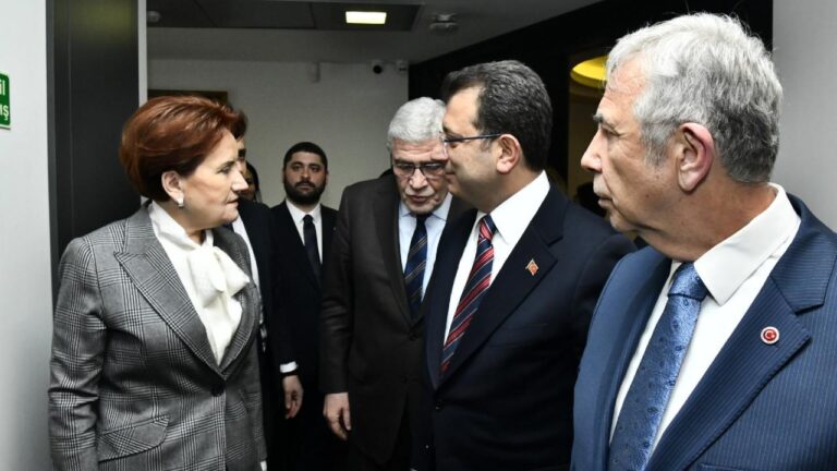 Akşener ve İmamoğlu’nun tebessüm ettiren sohbet! Eşiyle nasıl tanıştıklarını anlatması için sıkıştırdı