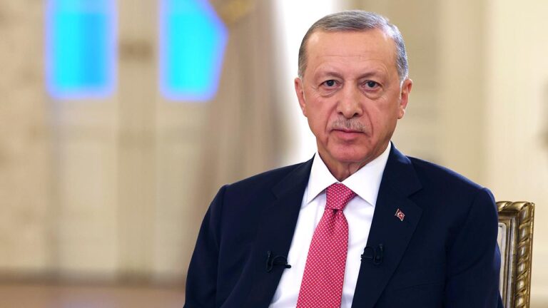 Cumhurbaşkanı Erdoğan gençlere seslendi: Türkiye Yüzyılı size emanet